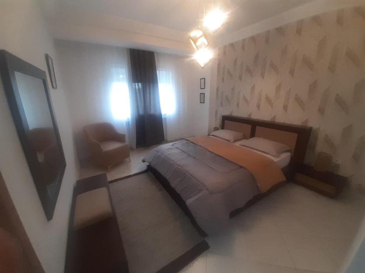 Luxury In 2 *
